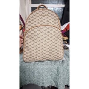 44.Michael Kors Abbey Large Backpack